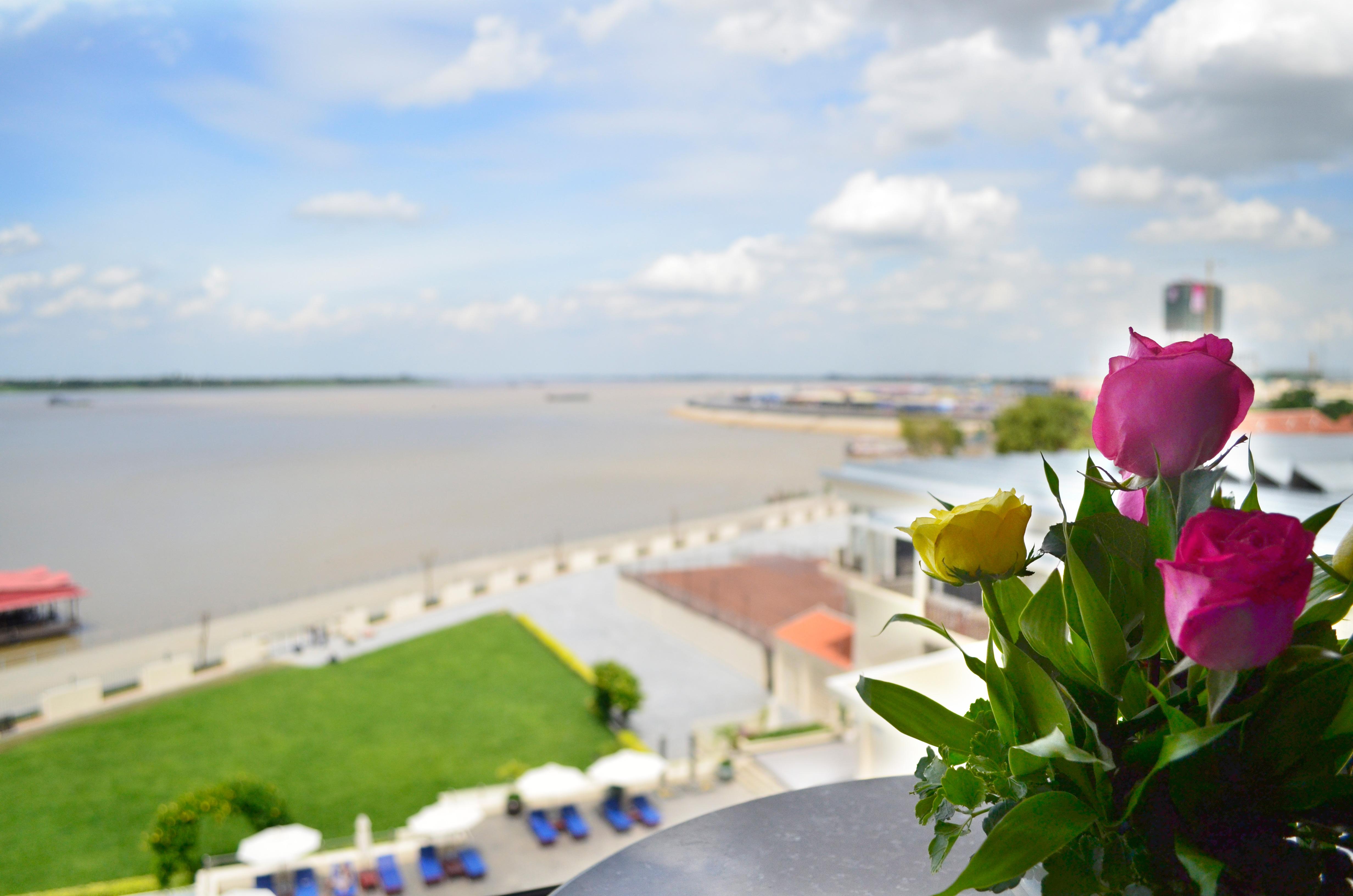 Hotel Cambodiana Phnom Penh Luaran gambar