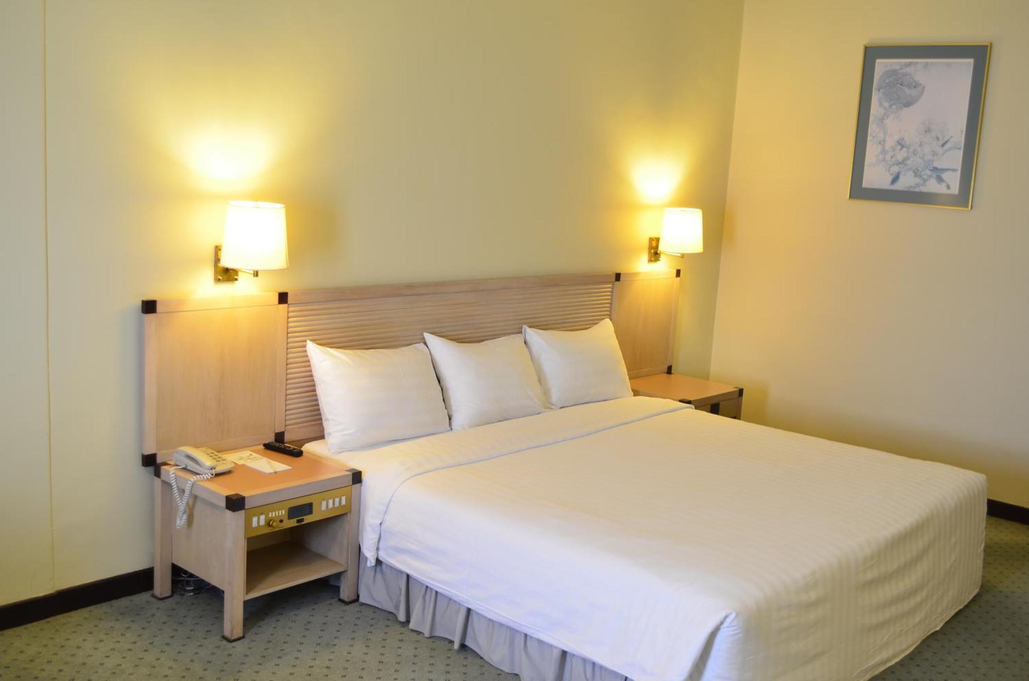 Hotel Cambodiana Phnom Penh Luaran gambar