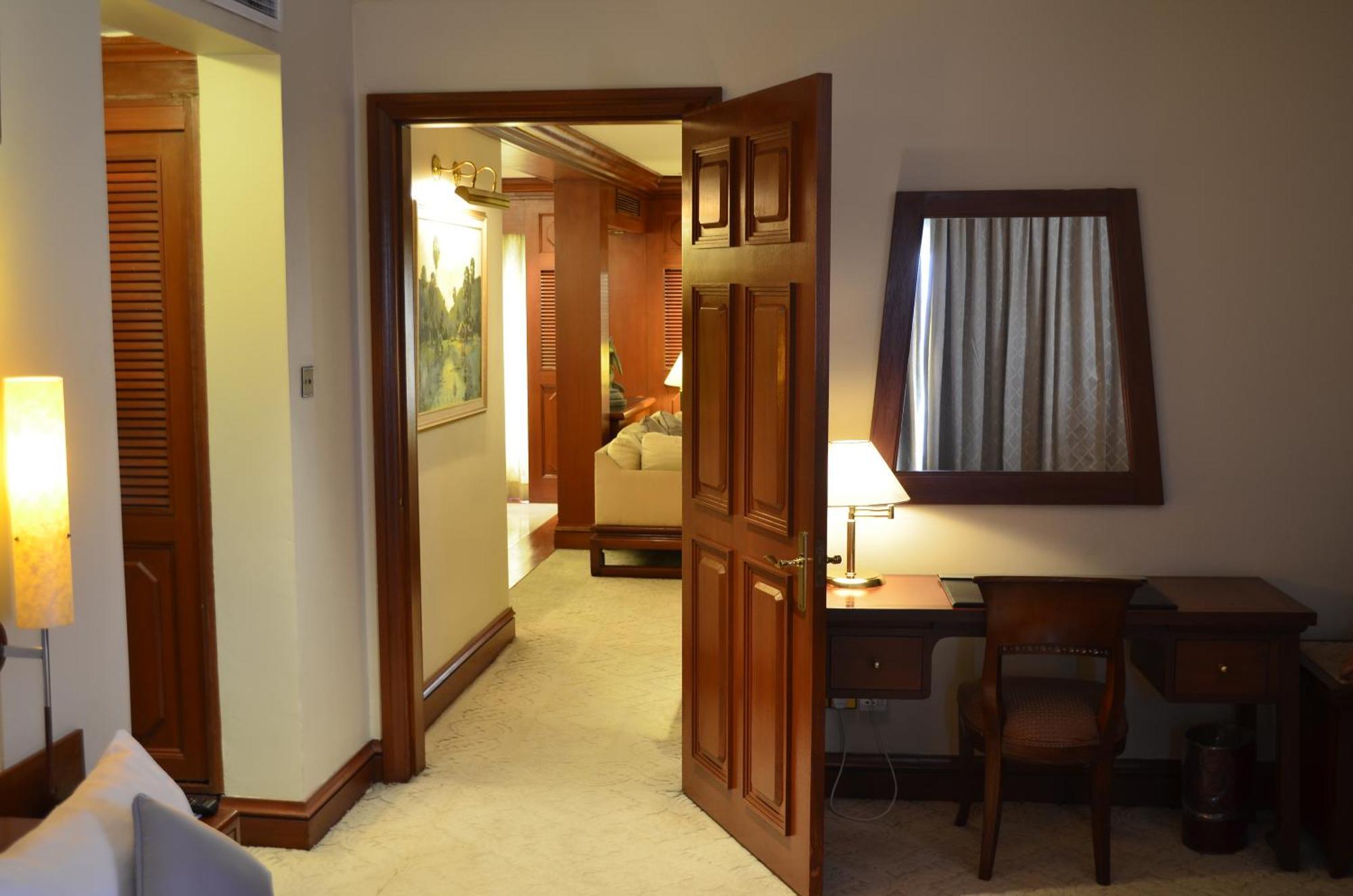 Hotel Cambodiana Phnom Penh Luaran gambar