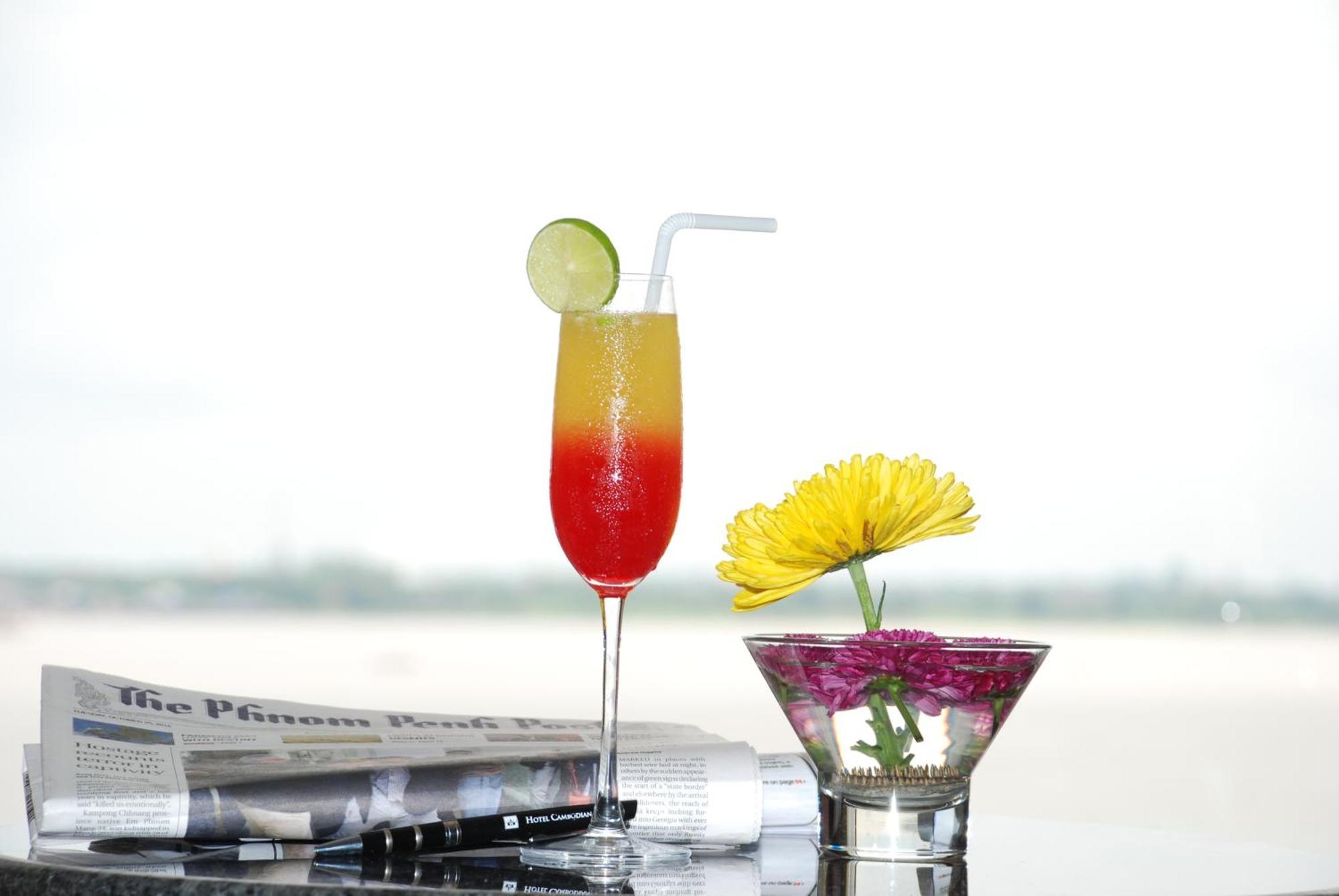 Hotel Cambodiana Phnom Penh Luaran gambar