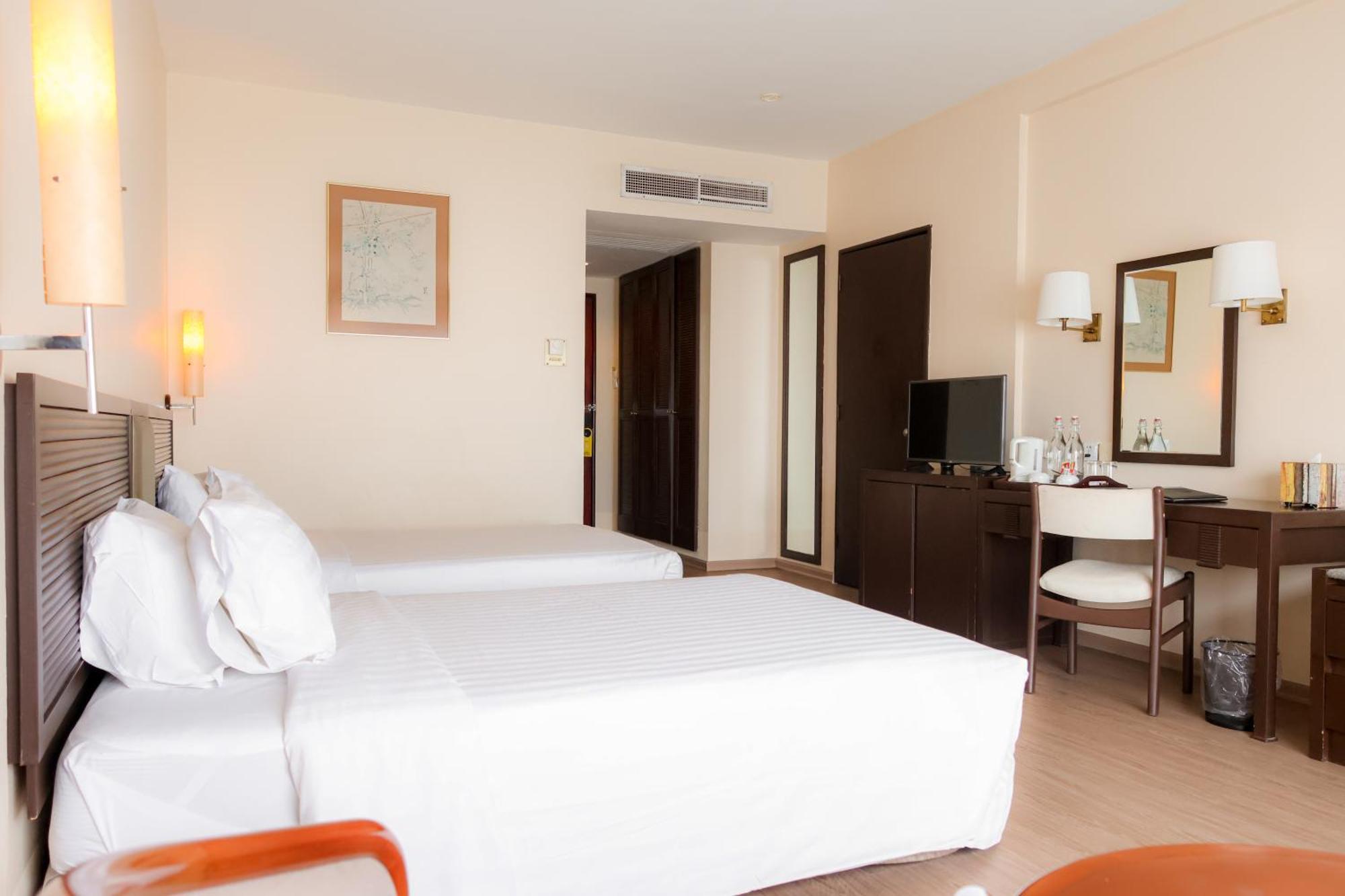 Hotel Cambodiana Phnom Penh Luaran gambar