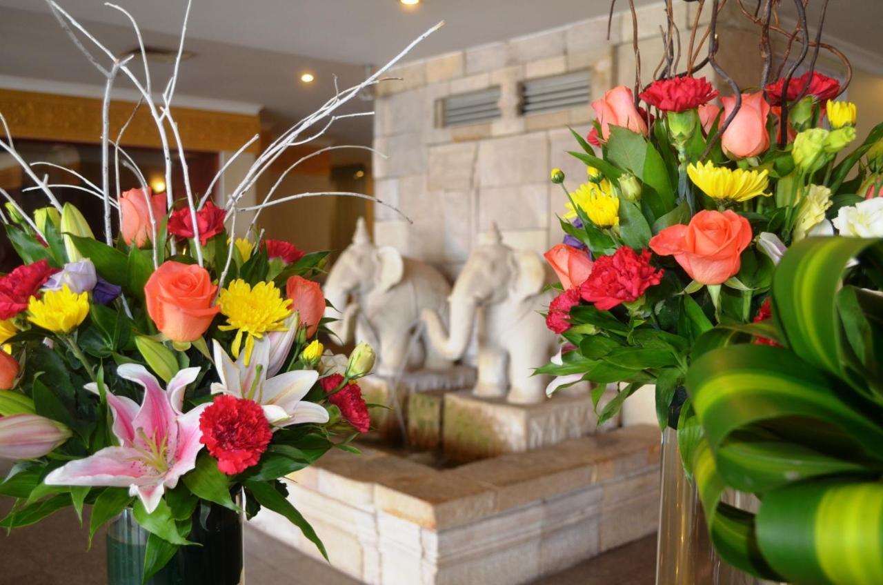 Hotel Cambodiana Phnom Penh Luaran gambar